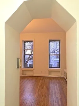 Image 3 - 335 East 85th Street, New York, NY 10028, USA - Apartment for rent