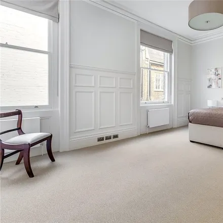 Image 2 - 19 Queen's Gate Terrace, London, SW7 5JE, United Kingdom - Apartment for rent