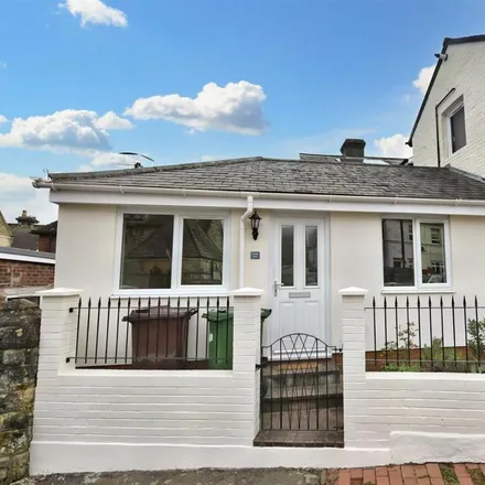 Rent this 1 bed house on Chandos Road in Royal Tunbridge Wells, TN1 2NY