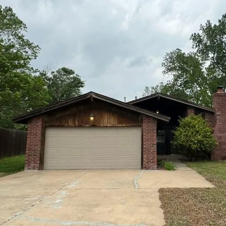 Buy this 3 bed house on 1898 Remington Circle in Shawnee, OK 74801