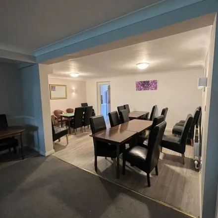 Rent this 1 bed apartment on 23 Newmarket Road in Cambridge, CB5 8EG