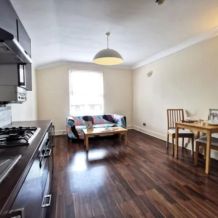 Rent this 1 bed apartment on High Road in Willesden Green, London