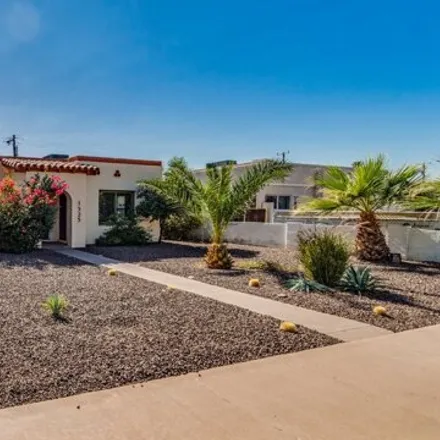 Rent this 3 bed house on 1553 East Diamond Street in Phoenix, AZ 85006