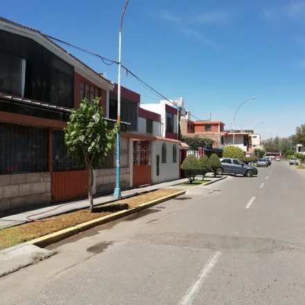 Buy this studio house on Avenida Mariscal Cáceres in Cooperativa Ferroviario, Arequipa 04001