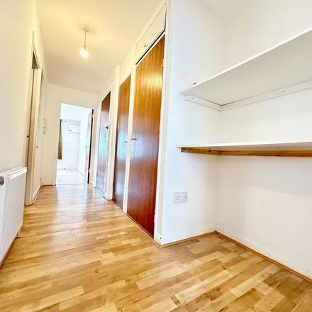 Image 4 - 40 Lichfield Grove, London, N3 2JH, United Kingdom - Apartment for rent