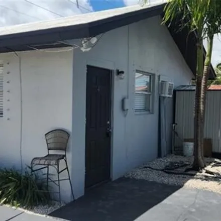 Image 2 - 2472 Cleveland Street, Hollywood, FL 33020, USA - House for rent