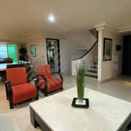 Buy this 5 bed house on Calle París in 54054 Tlalnepantla, MEX