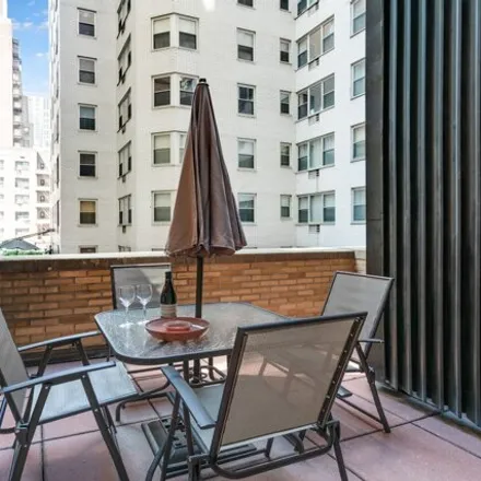 Image 5 - The Belmont, 320 East 46th Street, New York, NY 10017, USA - Apartment for sale