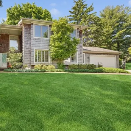 Buy this 4 bed house on 1299 St James Place in Bushs Corners, Libertyville