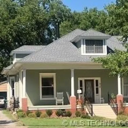 Buy this 4 bed house on 370 West Keetoowah Street in Tahlequah, OK 74464