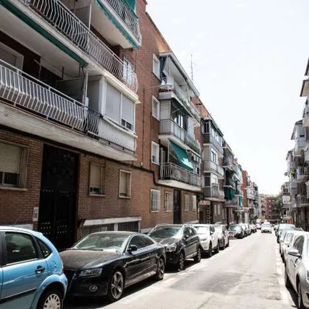 Image 2 - Calle de Jaraíz de la Vera, 28011 Madrid, Spain - Apartment for rent