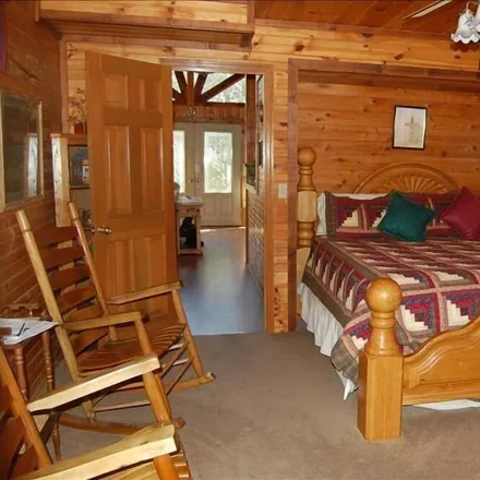 Rent this 3 bed house on Gatlinburg in TN, 37738