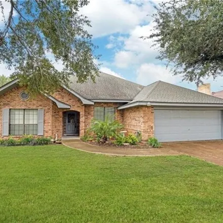 Buy this 4 bed house on 3219 Thunderbird Avenue in McAllen, TX 78504