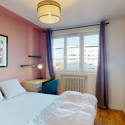 Rent this 1 bed apartment on Europe Azur in 323 Avenue du Président Hoover, 59000 Lille