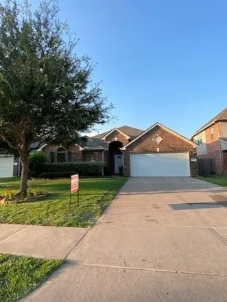 Rent this 4 bed house on 2013 Golden Creek Ln in Richmond, Texas