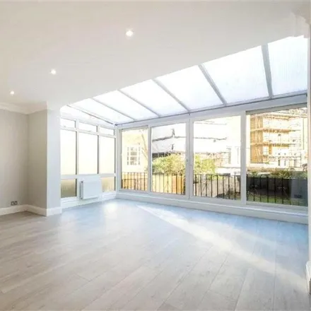 Image 3 - Primrose Hill Fast Tunnel, King Henry's Road, Primrose Hill, London, NW3 3QU, United Kingdom - House for rent