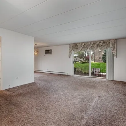 Image 3 - 9022 140th Street, Orland Park, Orland Township, IL 60462, USA - Condo for sale