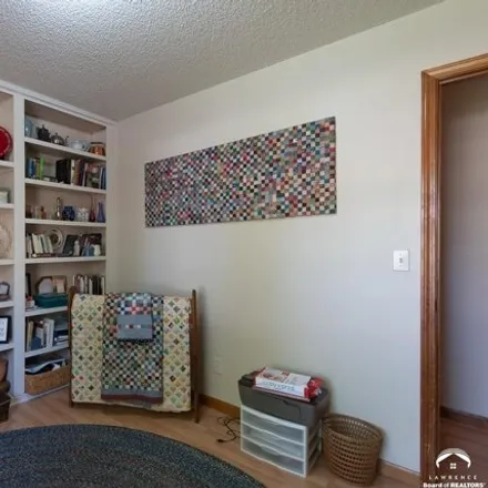 Image 7 - 743 North 6th Street, Lawrence, KS 66044, USA - House for sale