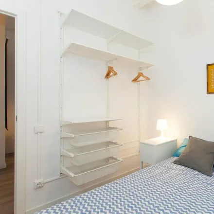 Image 2 - Carrer de Benavent, 21, 08001 Barcelona, Spain - Apartment for rent