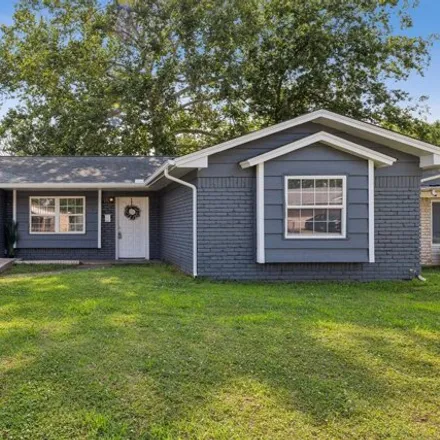 Buy this 3 bed house on 2347 South Park Street in Sapulpa, OK 74066