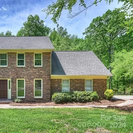 Buy this 4 bed house on 920 Autumnwood Lane in Charlotte, NC 28213
