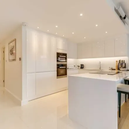 Image 9 - Chelsea Harbour Drive, London, SW10 0XF, United Kingdom - Apartment for rent