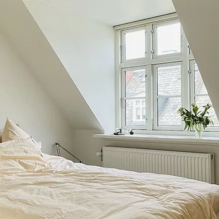 Rent this 2 bed townhouse on 1357 København K