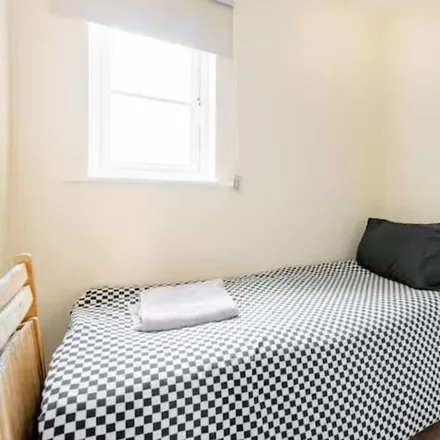 Image 3 - Sheffield, S2 1PR, United Kingdom - Apartment for rent
