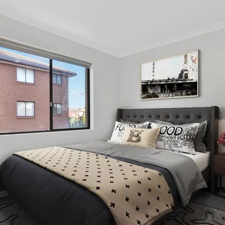 Rent this 3 bed apartment on 18 Duke Street in Kensington NSW 2033, Australia