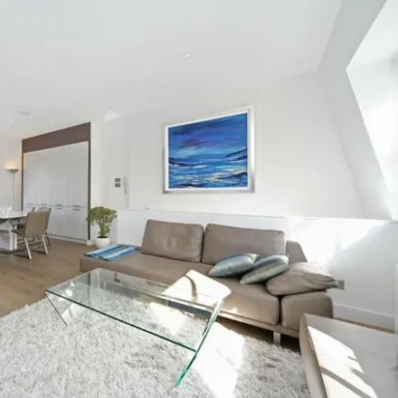 Rent this 2 bed room on 1-5 Shrewsbury Mews in London, W2 5QR