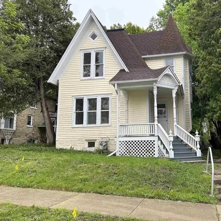 Buy this 4 bed house on 368 South Prospect Street in Rockford, IL 61104