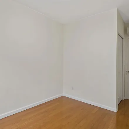 Rent this 3 bed apartment on 233 1st Street in Jersey City, NJ 07302