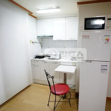 Image 2 - 서울특별시 서초구 잠원동 44-3 - Apartment for rent