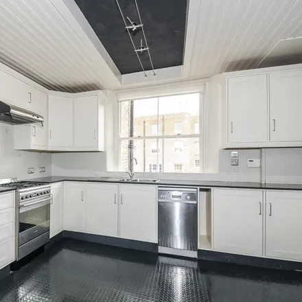 Rent this 3 bed apartment on 136 Gloucester Terrace in London, W2 6HR