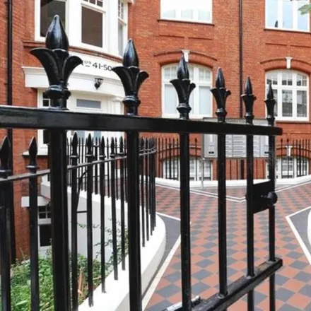 Image 5 - Hamlet Gardens, London, W6 0SY, United Kingdom - Apartment for rent