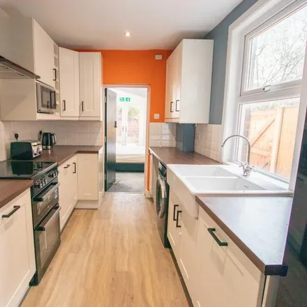 Rent this 5 bed townhouse on 9 Wilkinson Avenue in Beeston, NG9 2NL