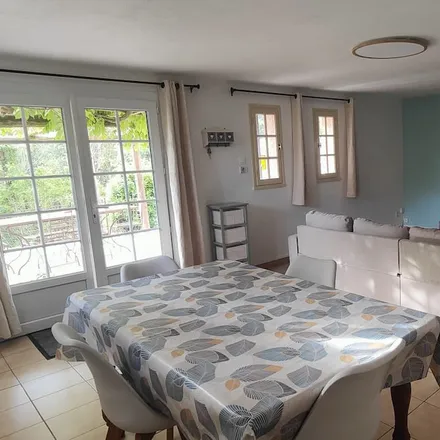 Rent this 2 bed apartment on 06580 Pégomas