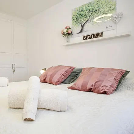 Rent this 2 bed apartment on Oasis del Sur in Avenida San Francisco, 38650 Los Cristianos