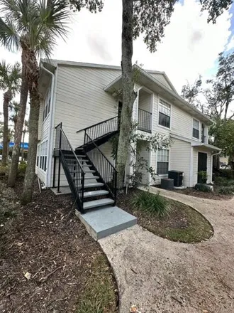 Rent this 2 bed apartment on Piccadilly Lane in MetroWest, Orlando