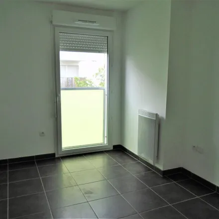 Rent this 3 bed apartment on 11 Avenue Marie Curie in 31130 Quint-Fonsegrives, France
