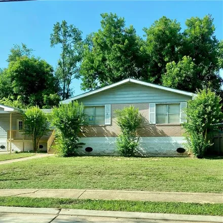 Buy this 3 bed house on 2012 Mohon Street in Alexandria, LA 71301