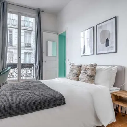 Image 1 - 1 Rue Faraday, 75017 Paris, France - Apartment for rent