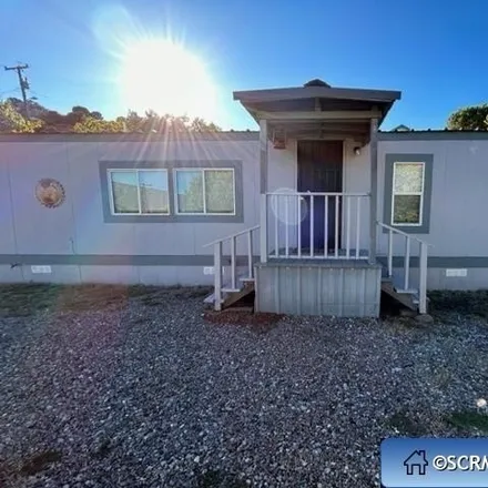 Buy this studio apartment on 740 Dayhill Street in Bayard, Grant County