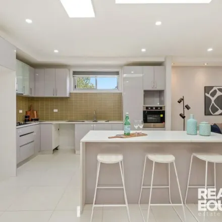 Image 2 - 81 Renton Avenue, Moorebank NSW 2170, Australia - Apartment for rent