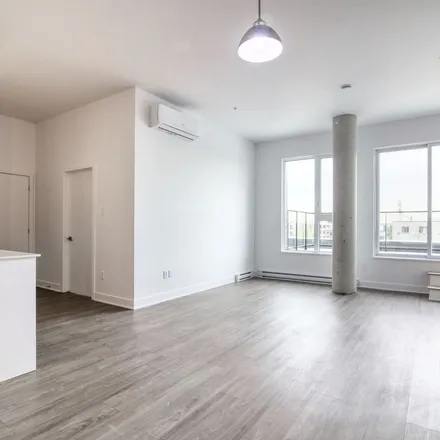 Rent this 2 bed apartment on Avenue Papineau in Montreal, QC H2B 1A1