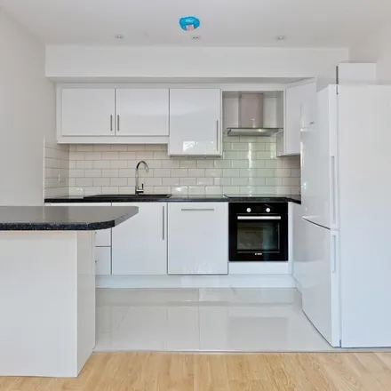 Rent this 2 bed apartment on Institute de Beaute in 72 High Street, Esher