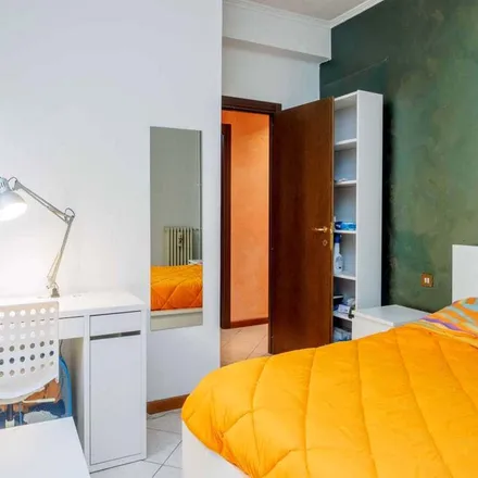 Rent this 5 bed room on Scuola media statale Elsa Morante in Via Luca Ghini, 20141 Milan MI