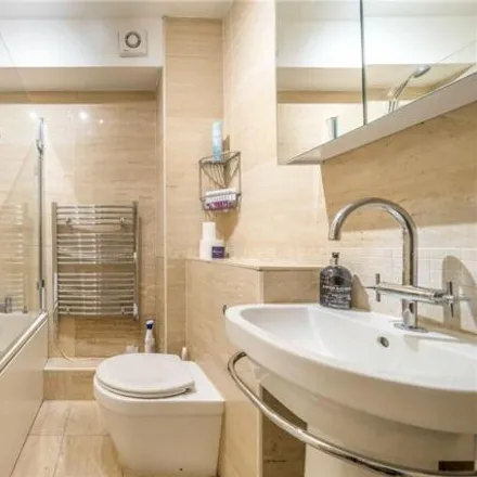 Image 5 - 5 Chepstow Villas, London, W11 3EE, United Kingdom - Room for rent