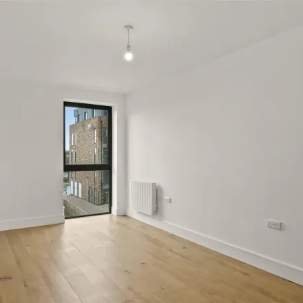 Image 4 - Staines Road, London, TW4 5AP, United Kingdom - Apartment for rent