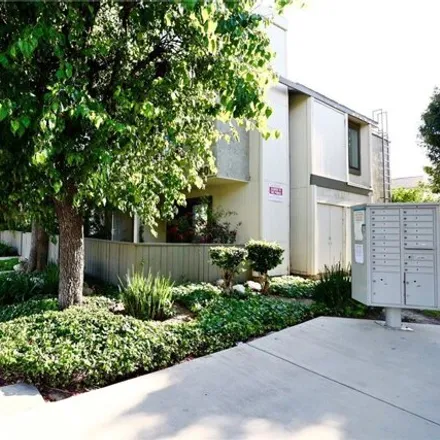 Image 5 - 9601 Sepulveda Boulevard, Los Angeles, CA 91343, USA - Townhouse for sale